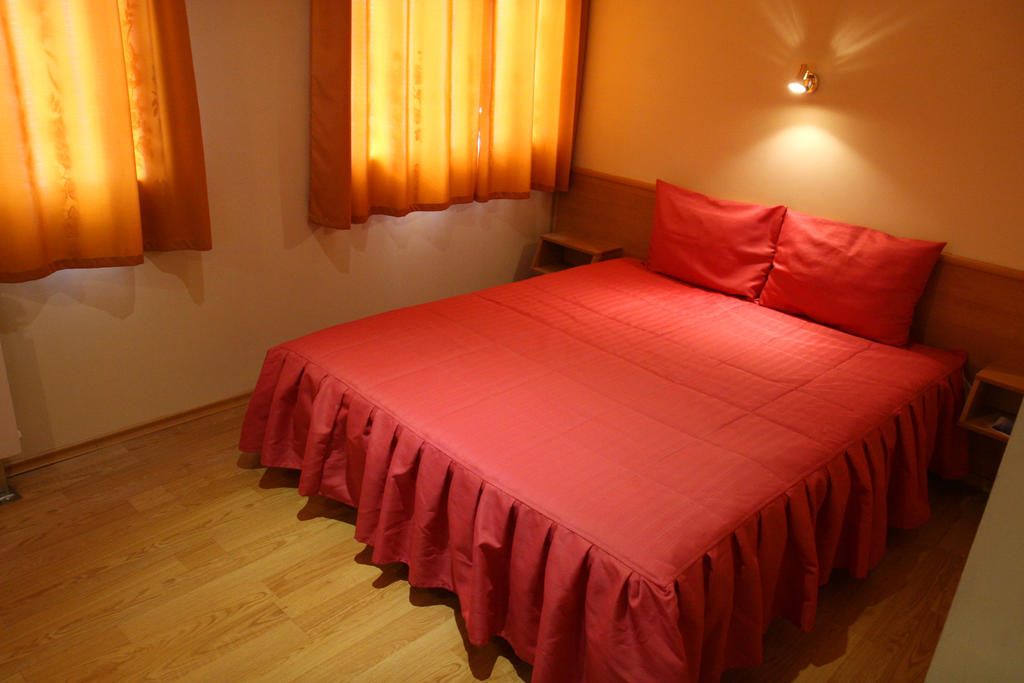 Hotel Mehdjarel Shumen Rum bild