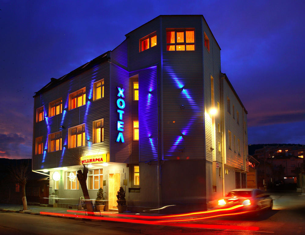 Hotel Mehdjarel Shumen Exteriör bild